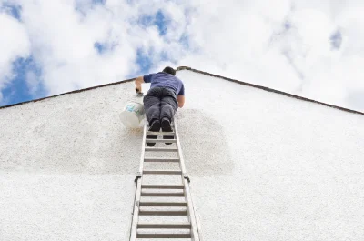 Peinture extérieure à la Ferrière-Béchet — façades et ravalement