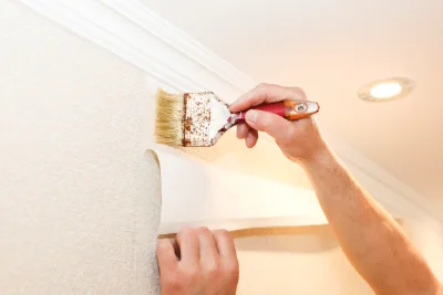 Pose de papier peint à la Ferrière-Béchet — revêtements muraux et toiles de verre